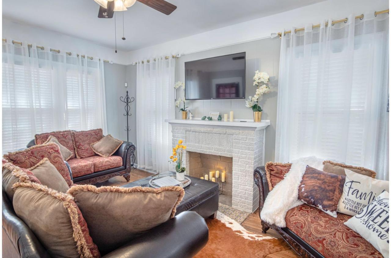 Stunning 3 Bedroom Home Near Dt Alamodome - Riverwalk Сан-Антонио Экстерьер фото